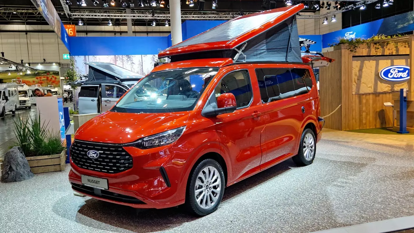 Дом на колесах: Ford представил новый Nugget Camper Van