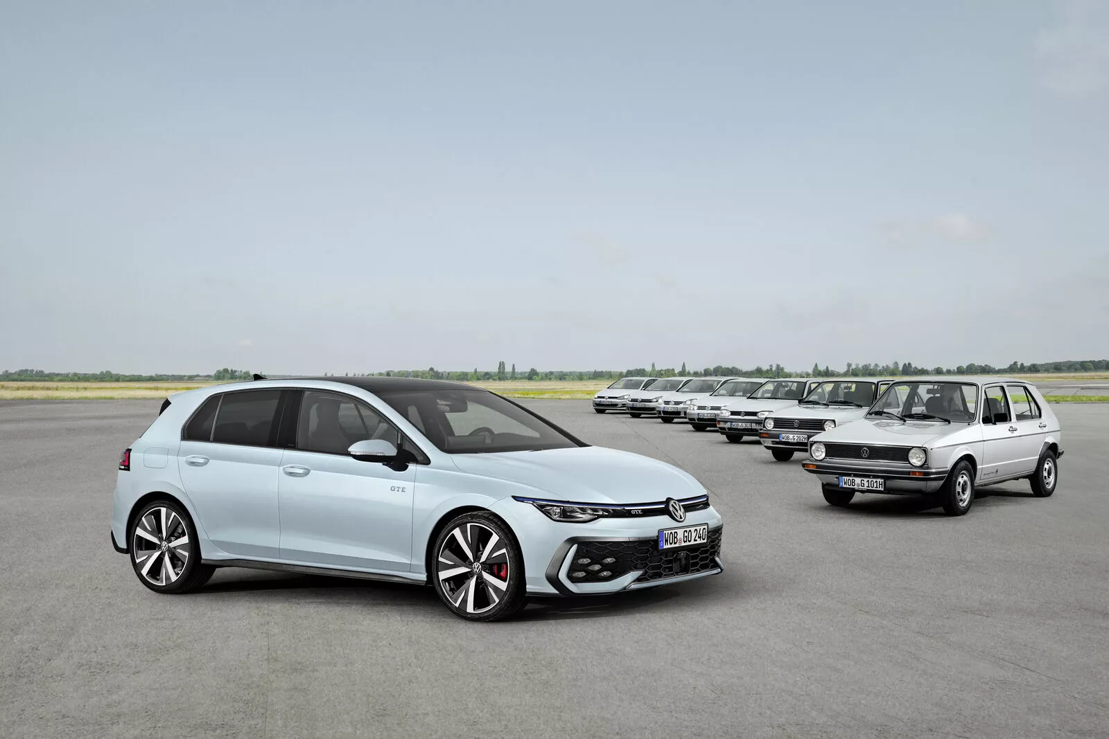 Volkswagen объявил о начале продаж новой линейки Golf в честь юбилея марки