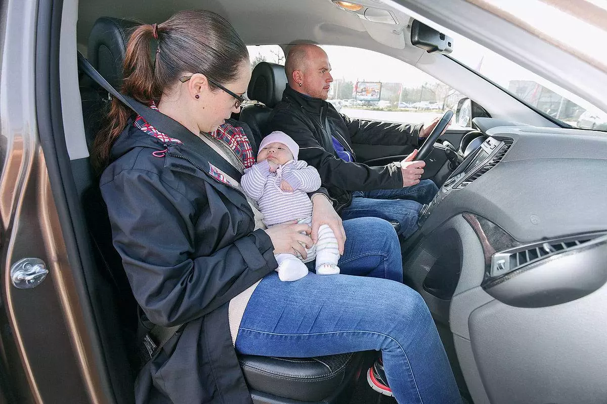 Эксперт не поддержал инициативу забирать на штрафстоянку авто без удерживающих систем для детей