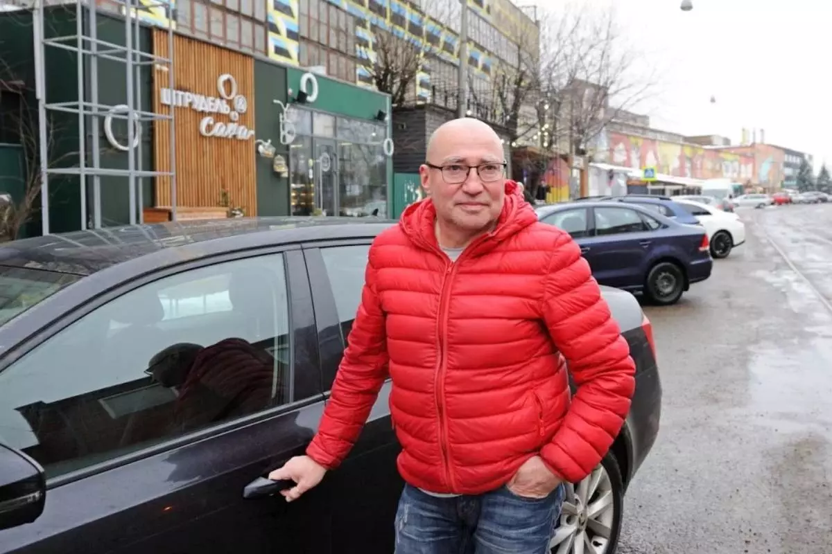 Бывший топ-менеджер крупной страховой компании работает таксистом в Минске