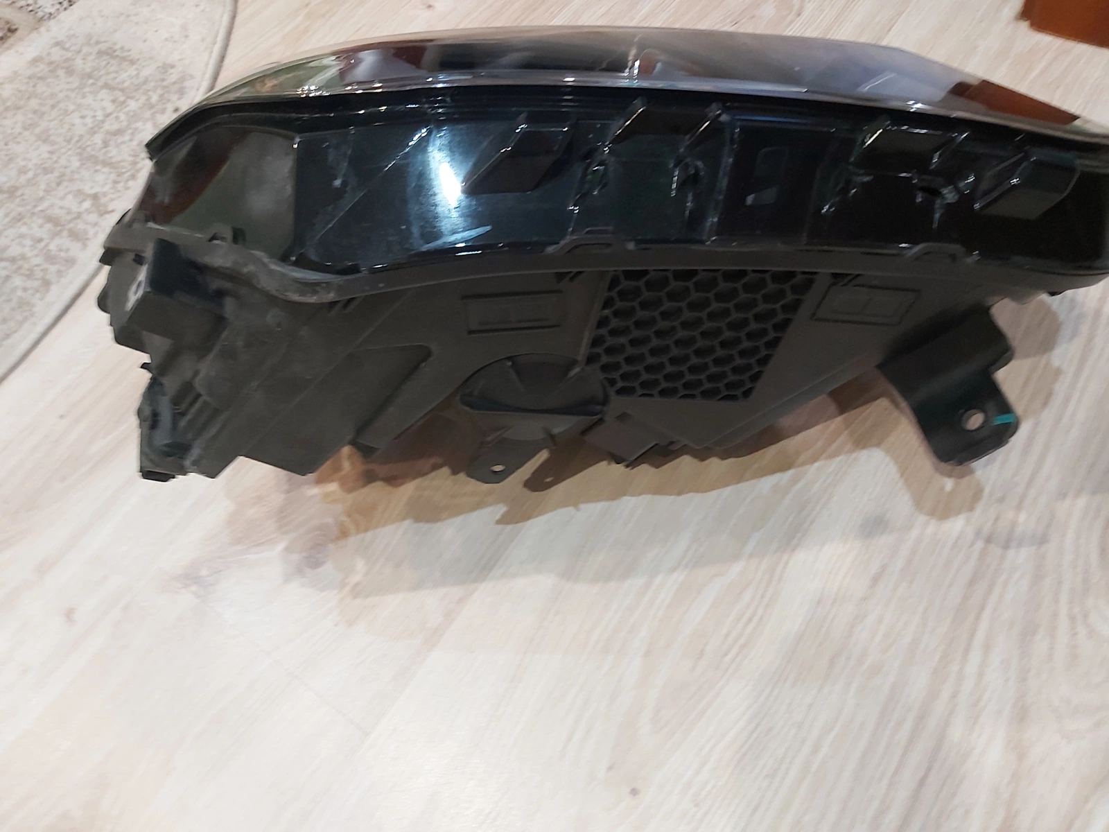 Фара правая к Geely Coolray 2022