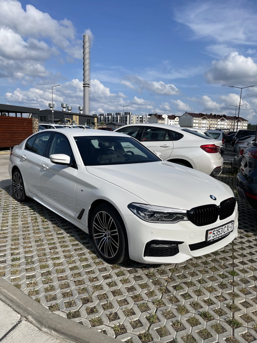 BMW 5 series VII (G30/G31), 2017