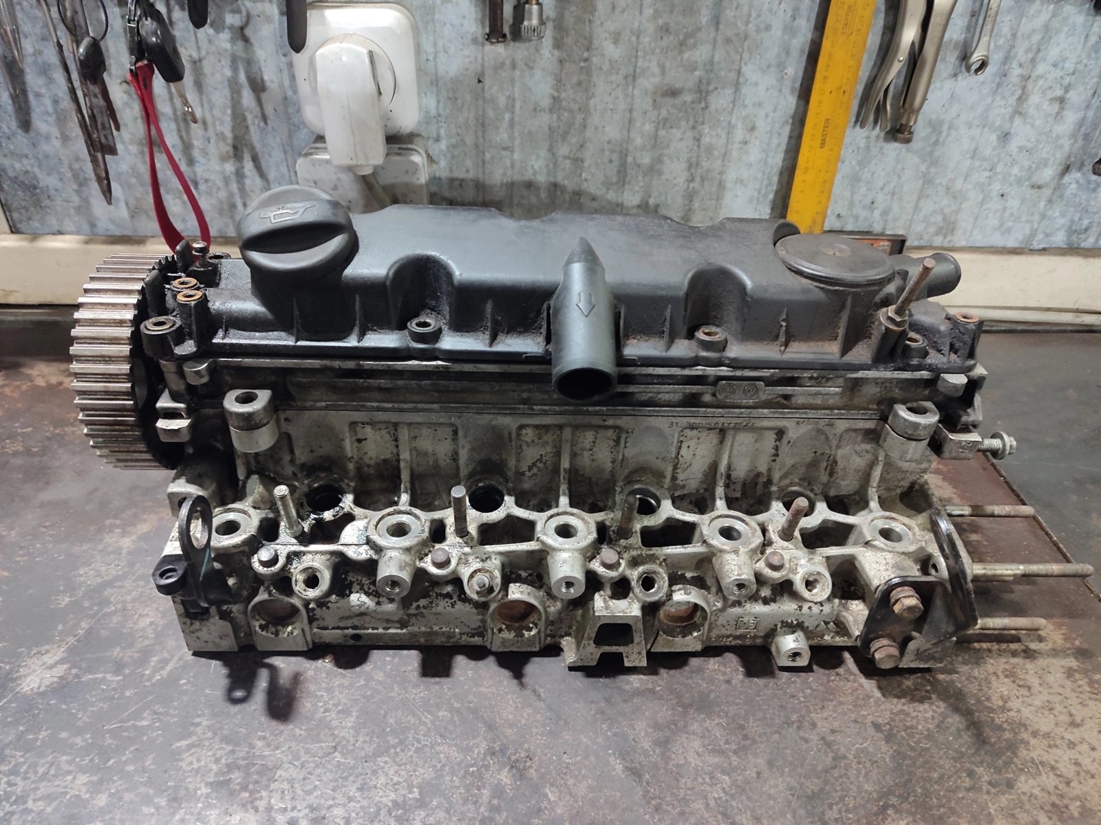 Головка блока цилиндров к Peugeot 406 2003