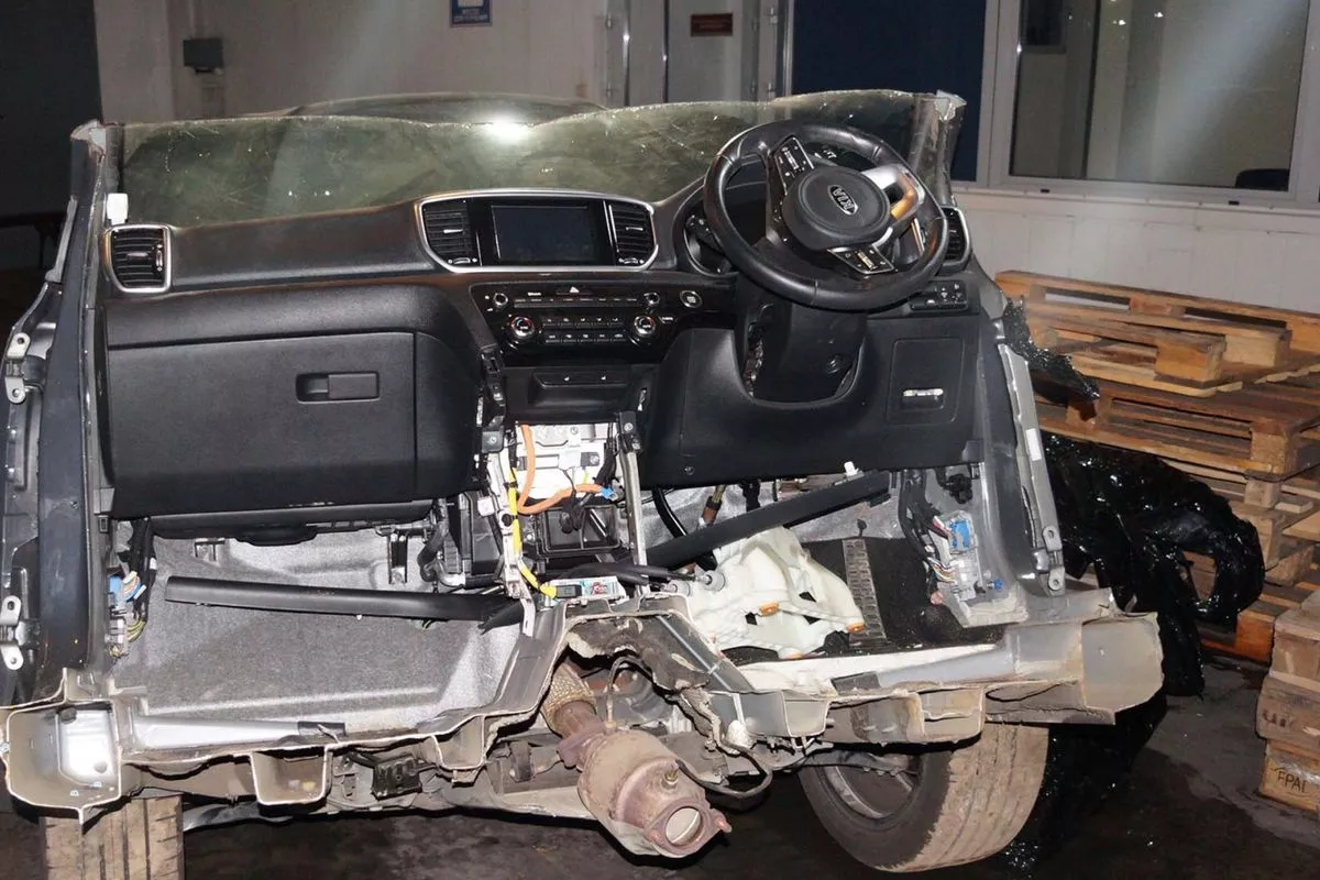 Перевозчика из Польши поймали на занижении стоимости и сокрытии части автозапчастей