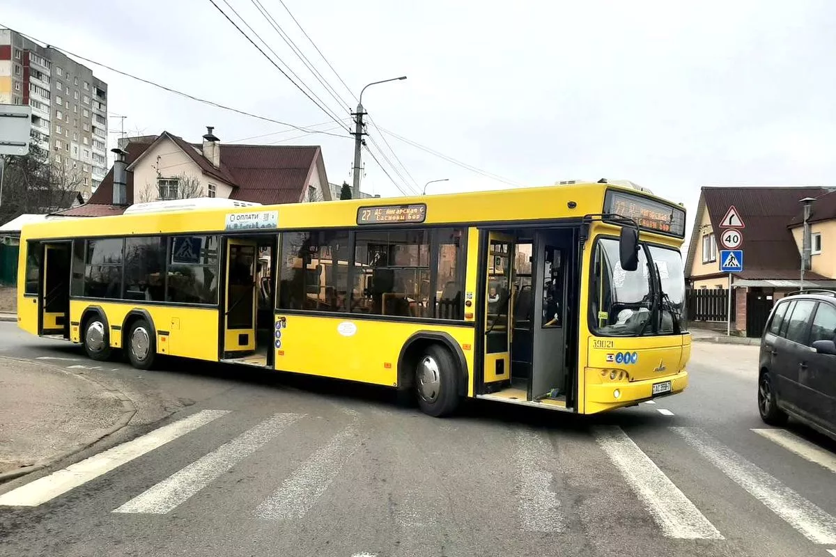 Автобус сбил женщину на переходе в Минске