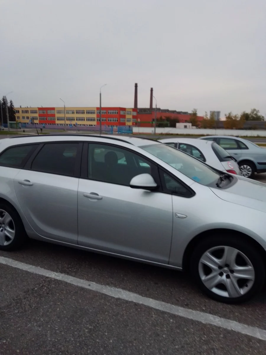 Opel Astra J, 2011