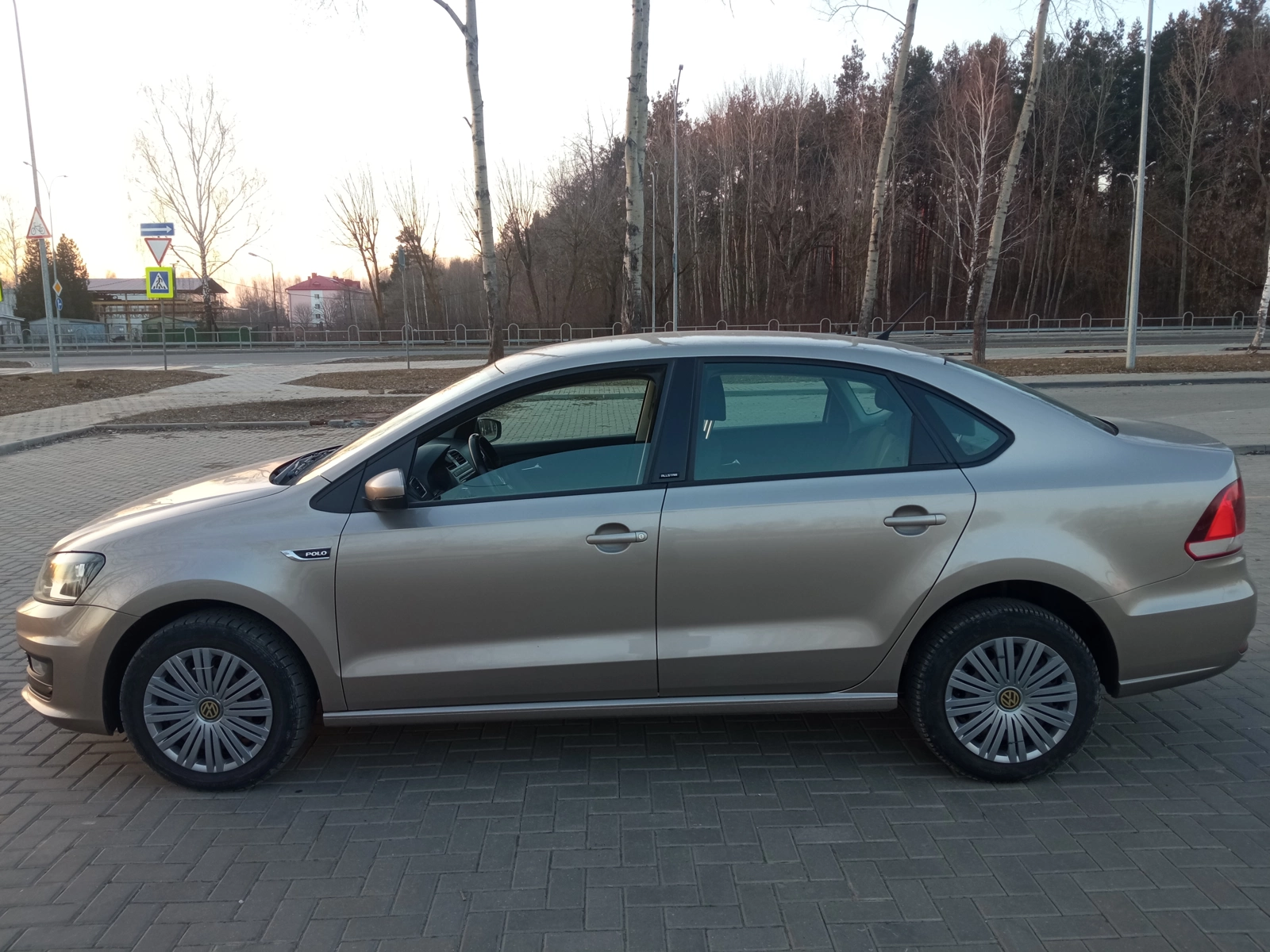 Volkswagen Polo V Рестайлинг, 2016