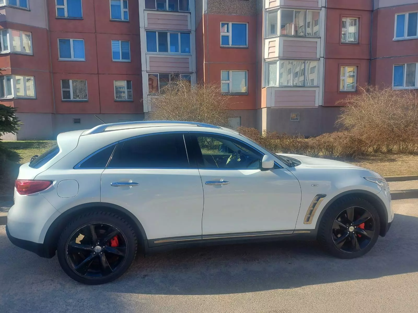 Infiniti FX II (S51), 2010