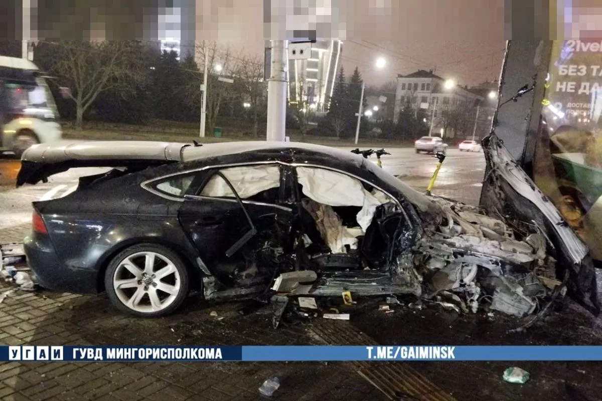 ДТП в Минске: Chevrolet Cruze врезался в Audi A7 на перекрестке