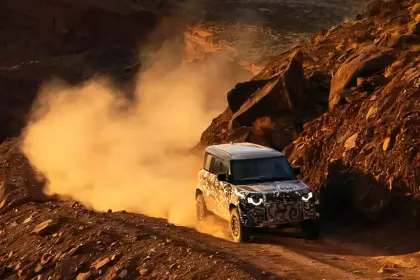 Defender Octa с V8 стал первым топ-флагманом Land Rover