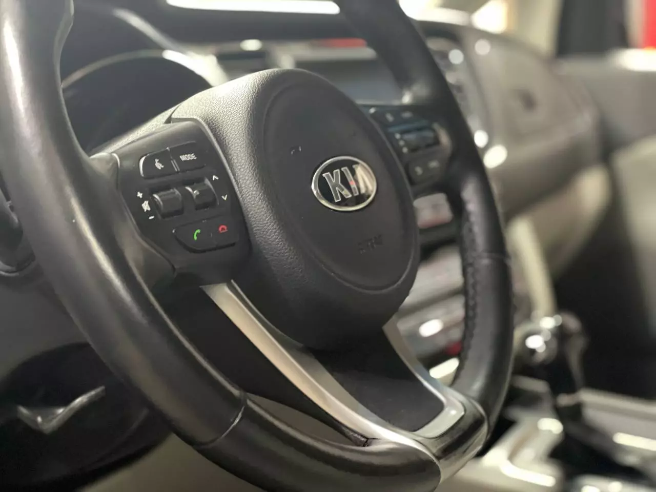 Kia Carnival III, 2015