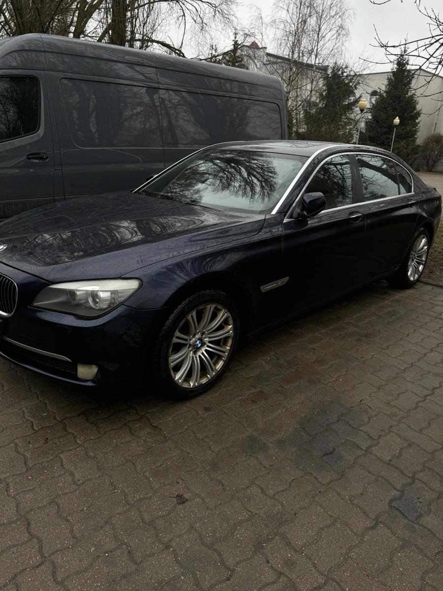 BMW 7 series V (F01/F02/F04), 2011