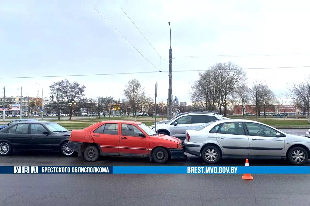 20-летний водитель BMW устроил ДТП в Бресте