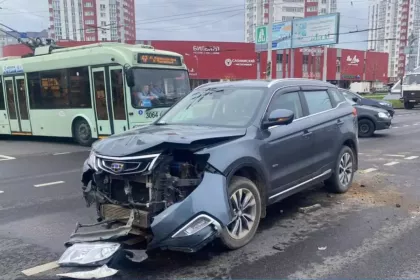 ГАИ показала момент аварии Geely и BMW в Минске
