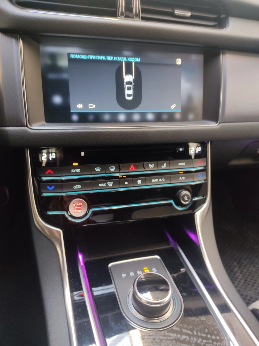 Jaguar XF II, 2018