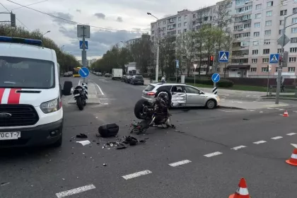 ГАИ разыскивает очевидцев аварии мотоцикла и Ford в Минске