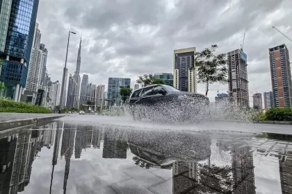 После ливней в ОАЭ запросы на покупку авто с пробегом выросли на 40%
