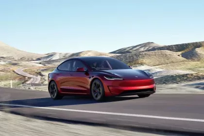 До «сотни» за 3 секунды: на рынок выходит Tesla Model 3 Performance