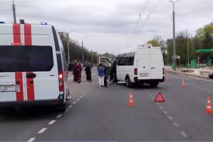Шесть человек пострадали в аварии маршрутки и Hyundai в Могилеве