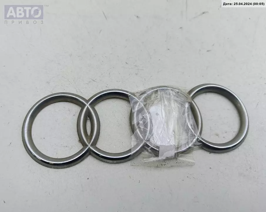 Эмблема к Audi A4 1997