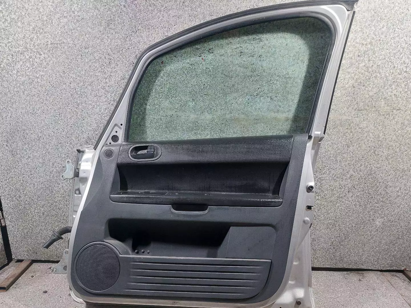 Стеклоподъемник передний правый к Mitsubishi Colt 2007