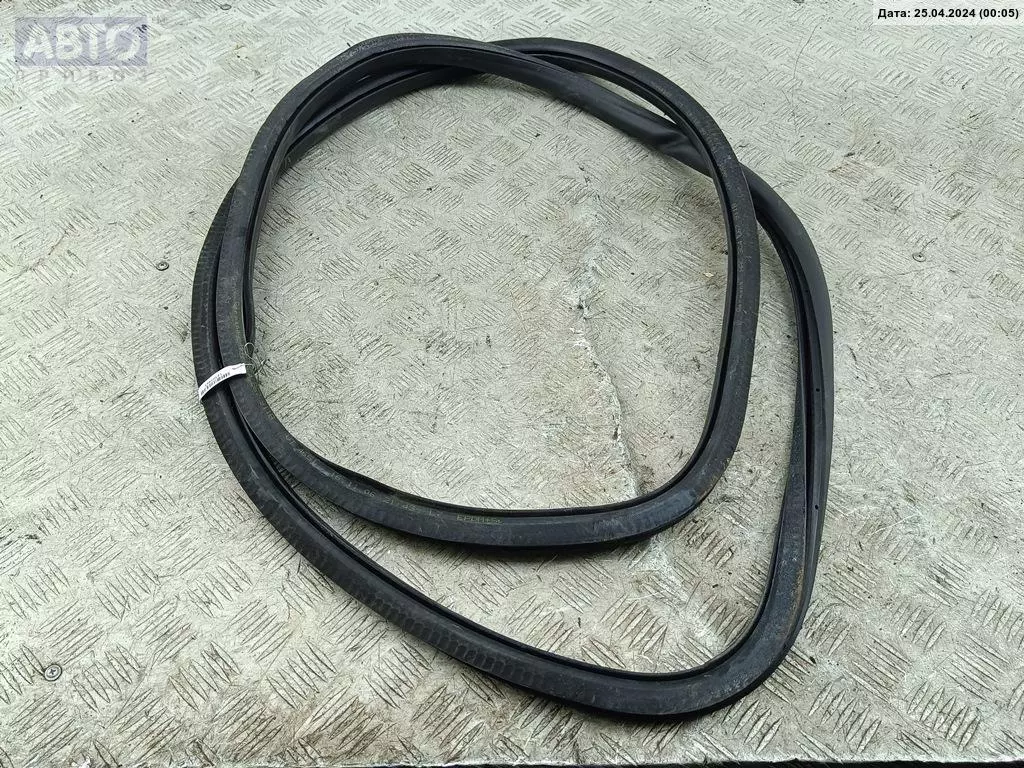 Уплотнитель к Volkswagen Passat 2006