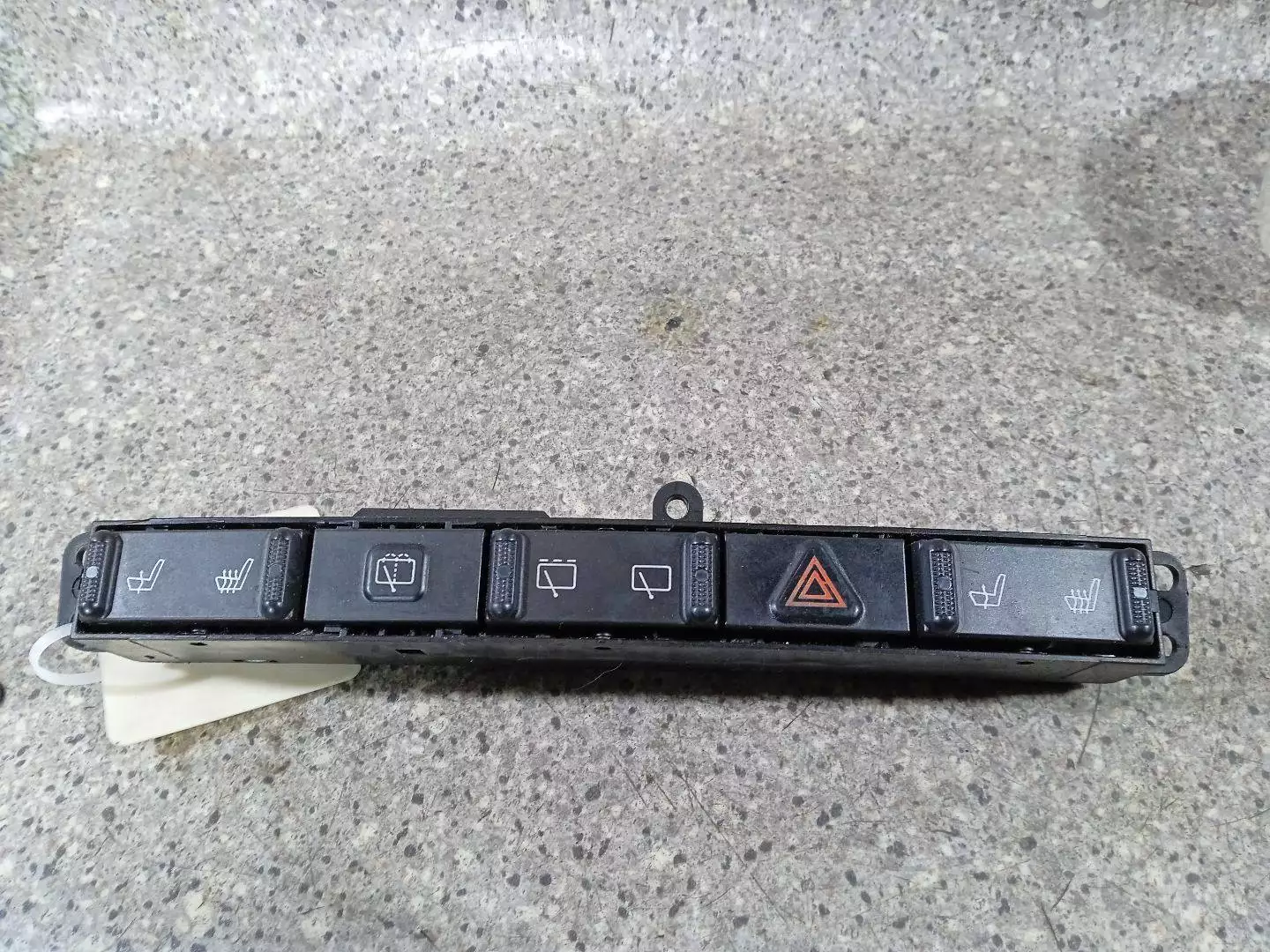 Блок кнопок к Chrysler Voyager 2006