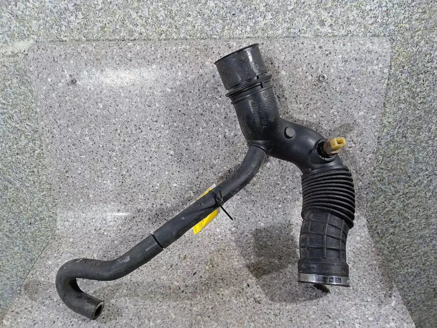 Патрубок к Renault Scenic 1998
