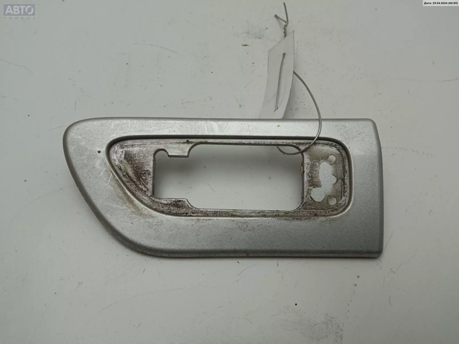 Молдинг крыла к Volvo V70 2006