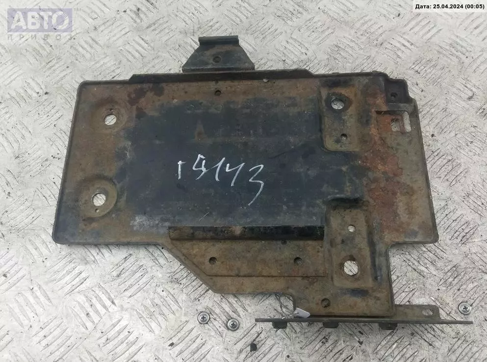 Крепление аккумулятора к SEAT Alhambra 2002