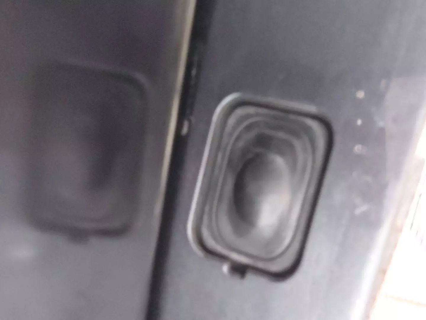 Кнопка открытия багажника к Ford Kuga 2011