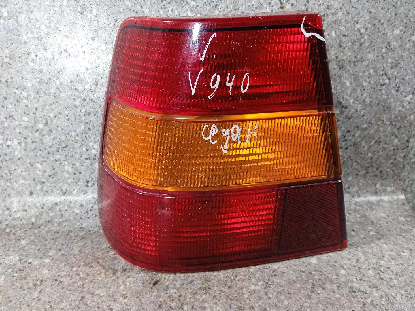 Фонарь задний левый к Volvo 960 1992