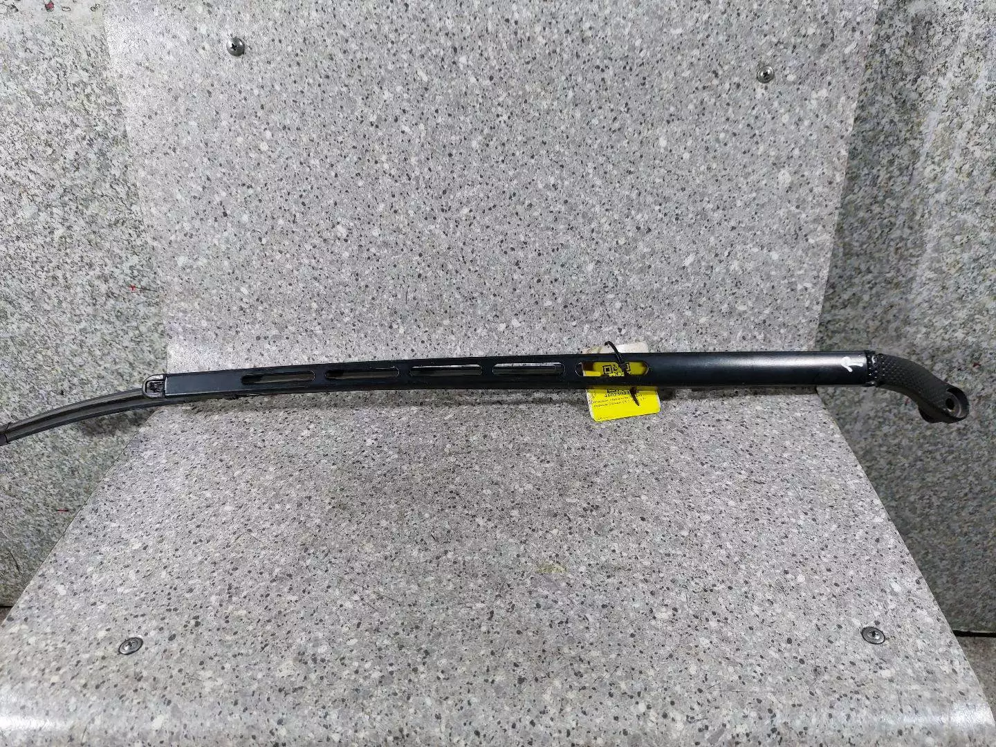 Щеткодержатель к Citroen A6 2012