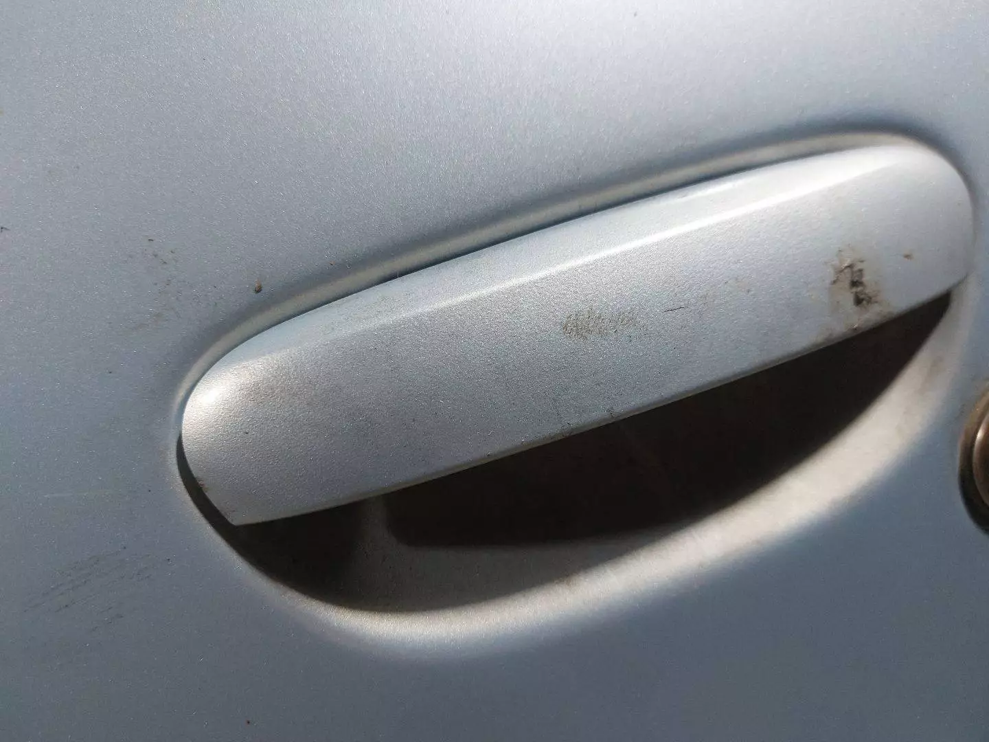 Ручка наружная передняя левая к Mitsubishi Colt 2007