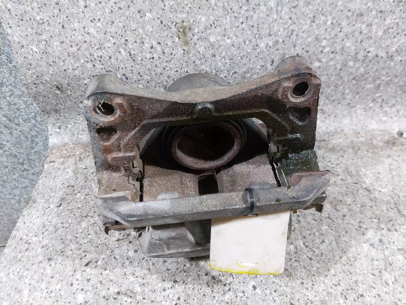 Суппорт передний левый к Nissan Murano 2009