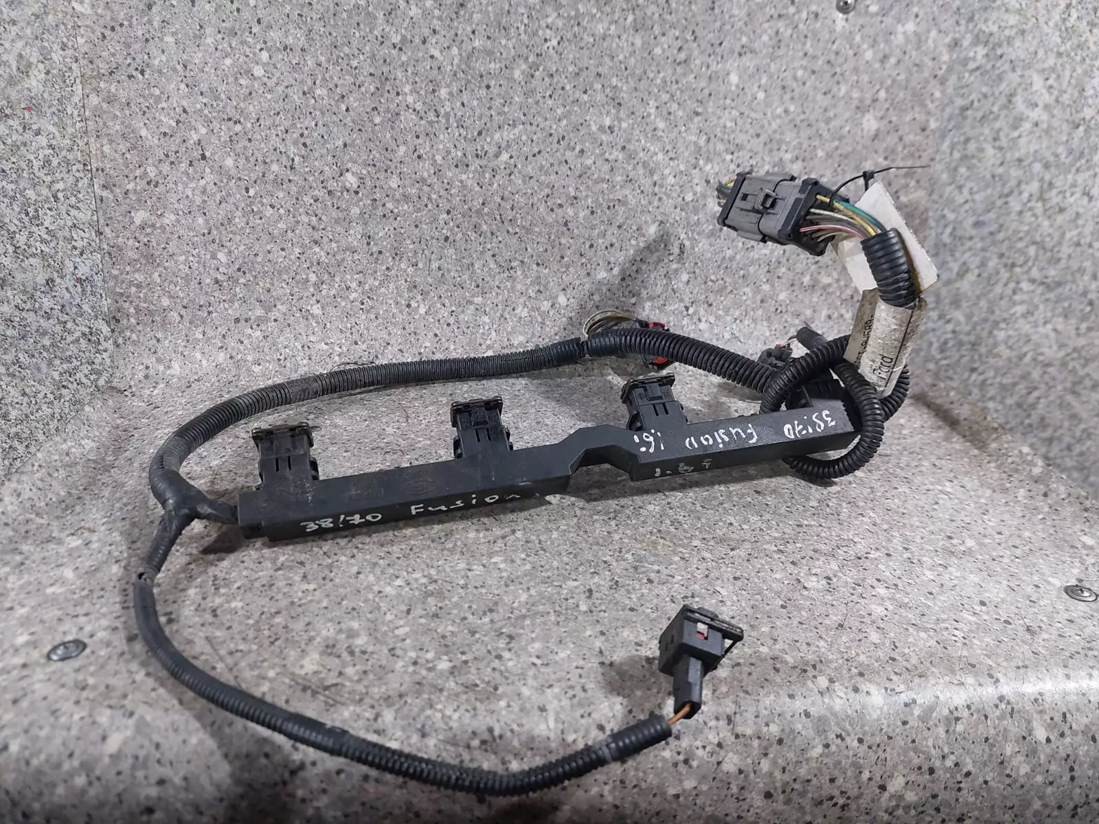Проводка форсунок к Ford Fiesta 2003