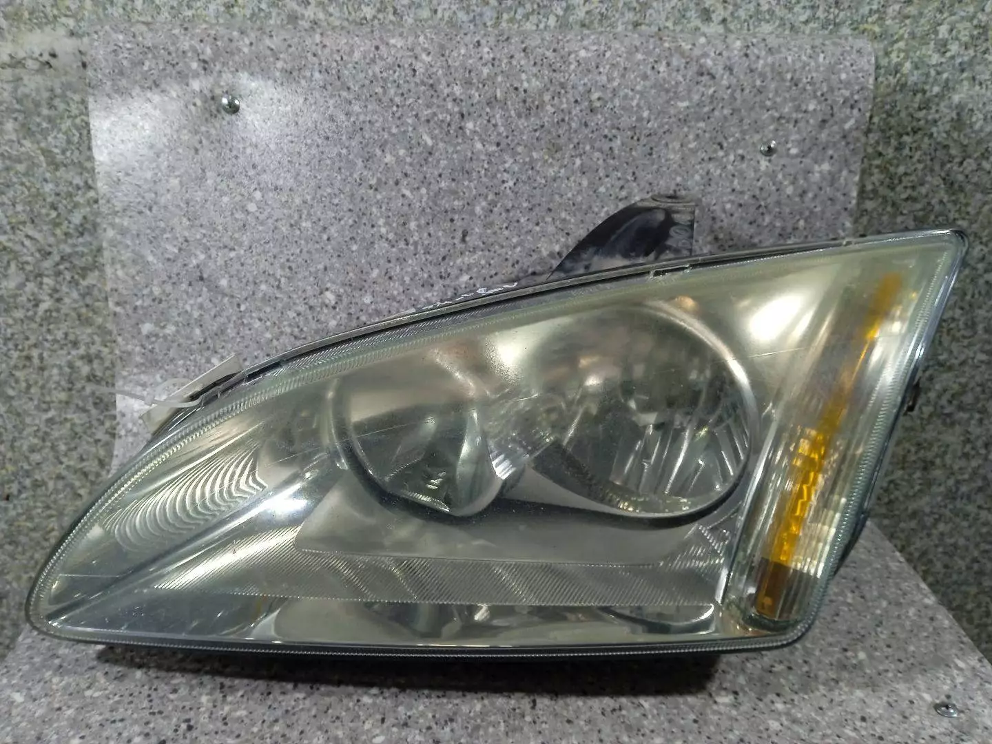 Фара левая к Ford Focus 2006