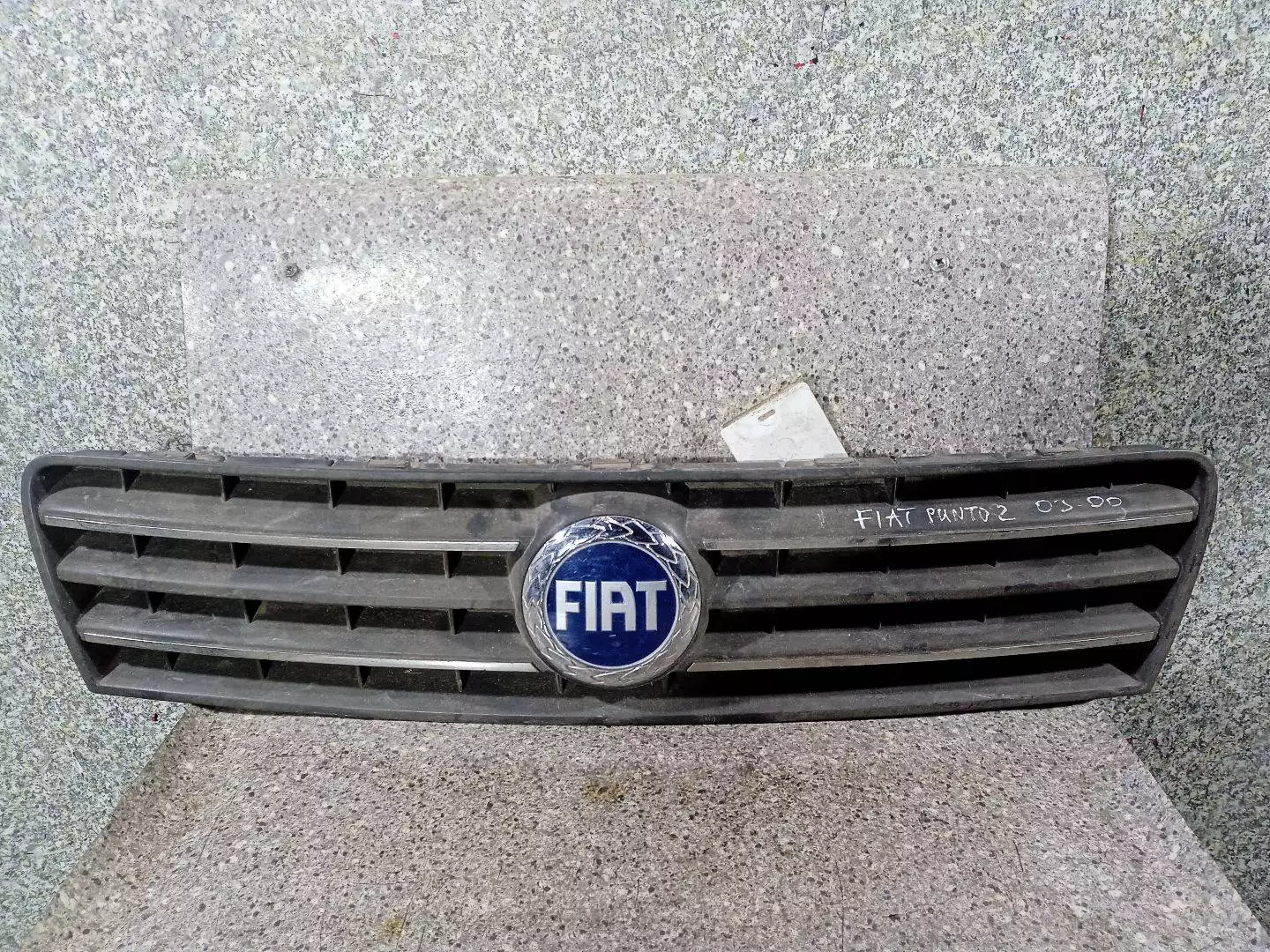 Решетка радиатора к Fiat Punto 2007