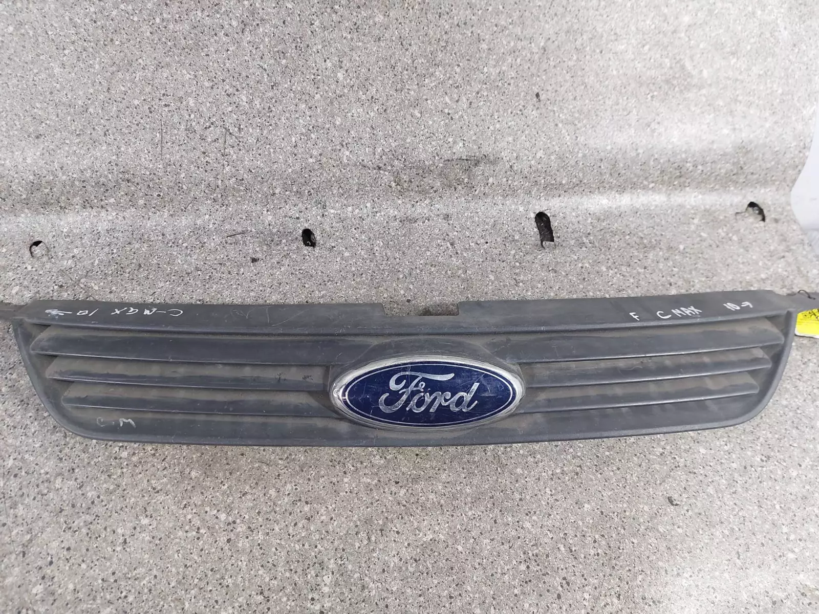 Решетка радиатора к Ford C-MAX 2013