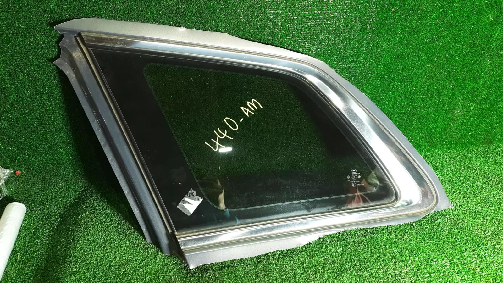 Стекло кузовное боковое левое  к Mazda CX-9 2008