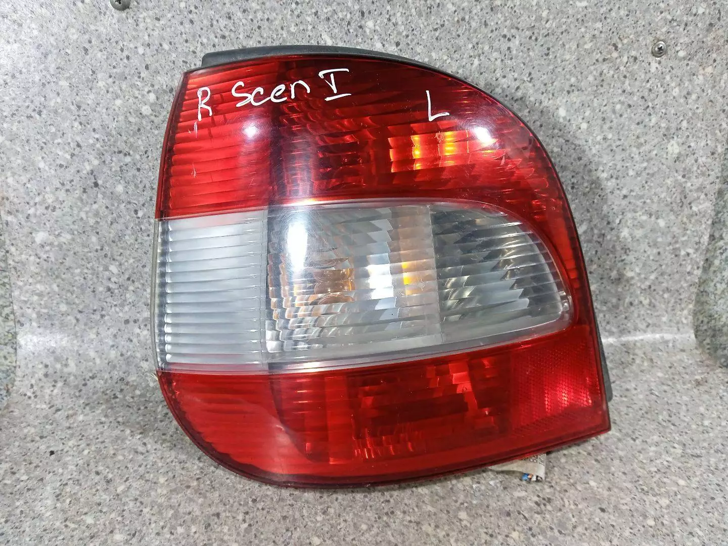 Фонарь задний левый к Renault Scenic 2001