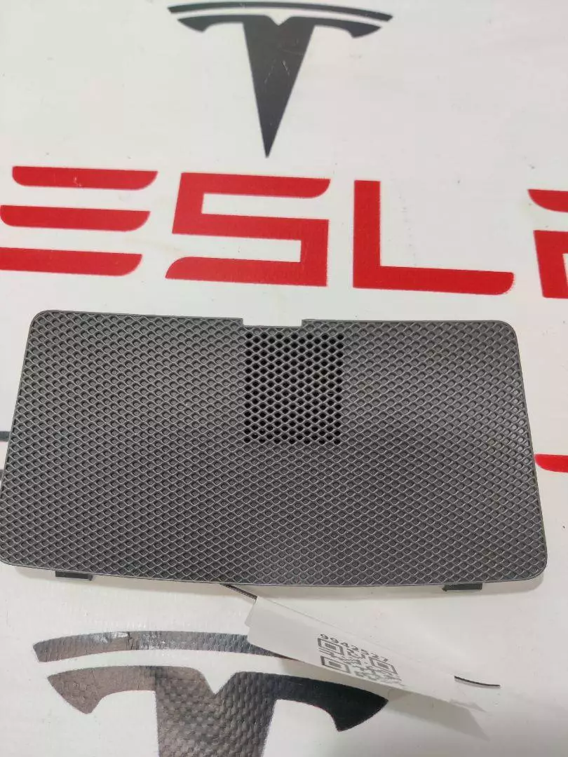 Монитор к Tesla Model Y 2021