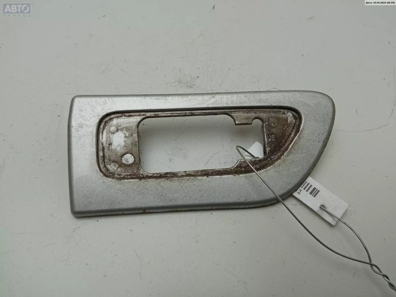 Молдинг крыла к Volvo V70 2006