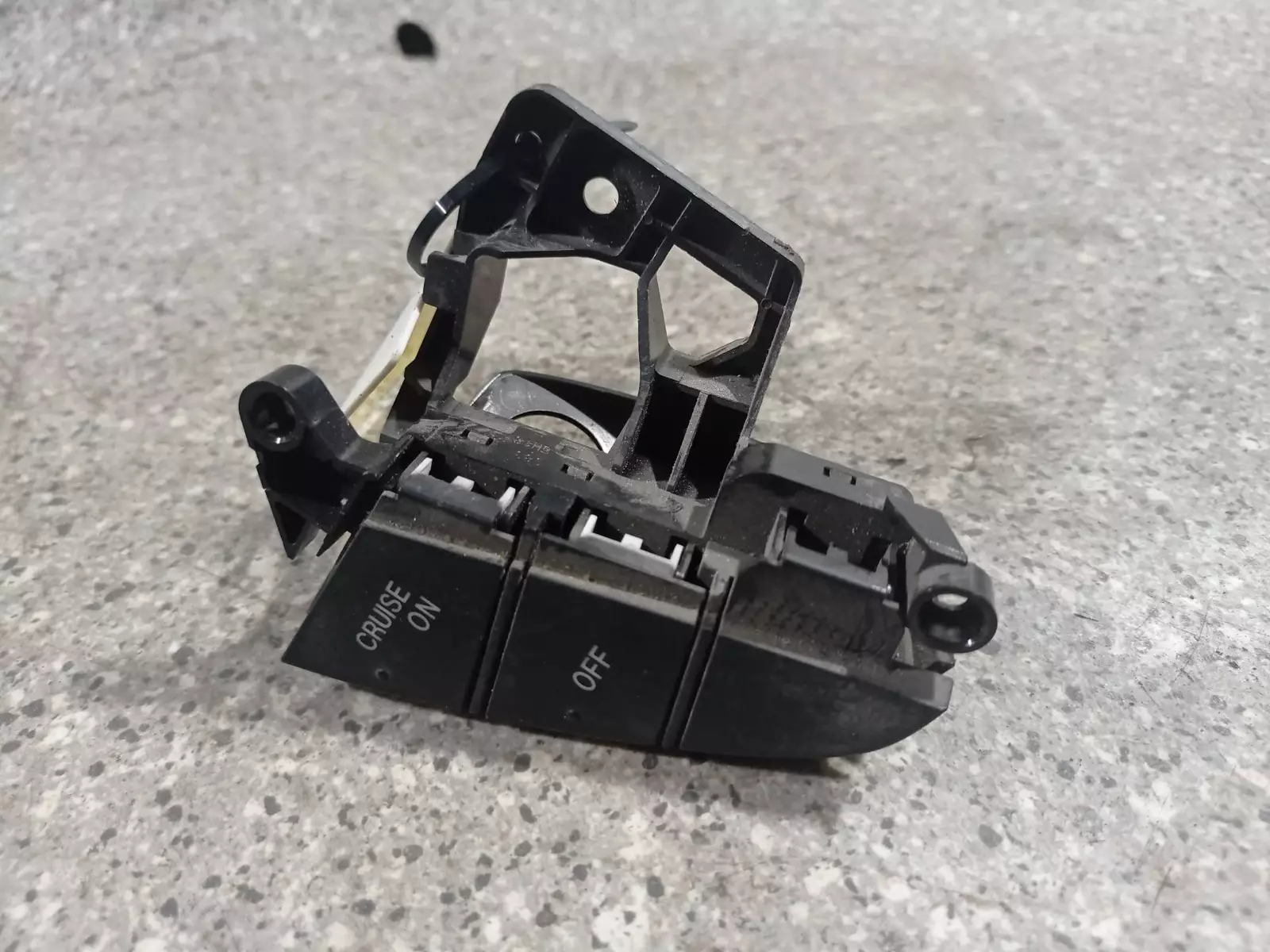 Кнопки руля к Mazda 3 2010