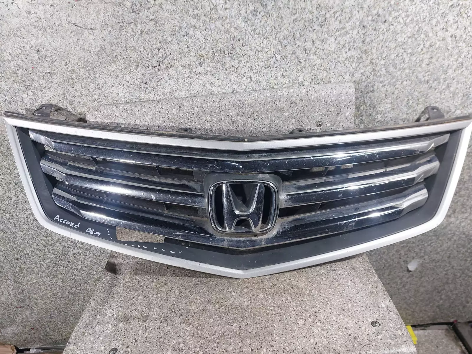 Решетка радиатора к Honda Accord 2009
