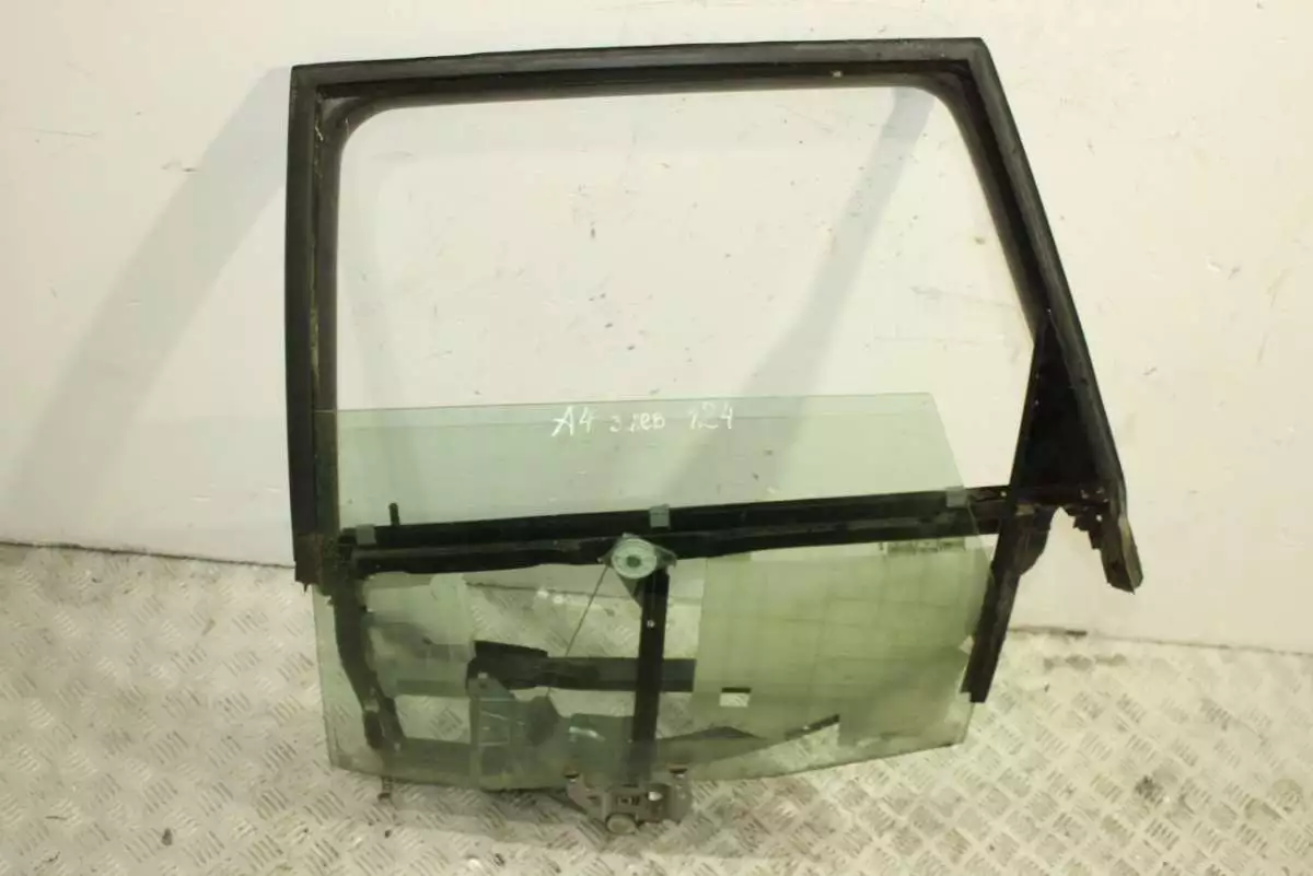 Стеклоподъемник к Audi A4 2000