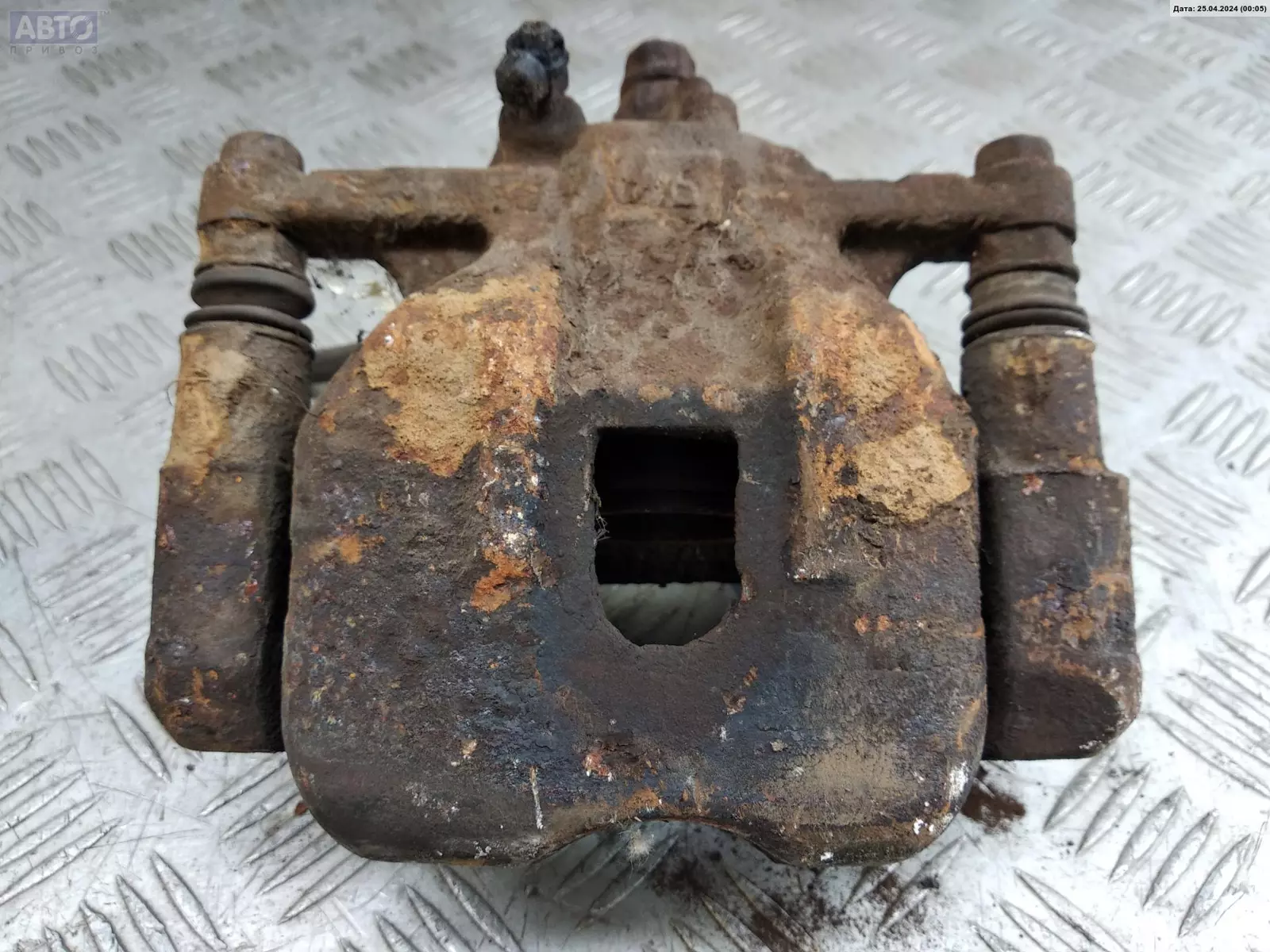 Суппорт к Toyota RAV 4 1996