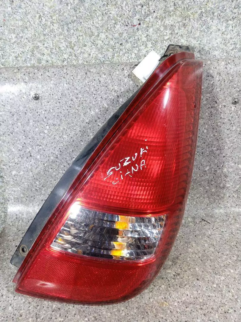 Фонарь задний правый к Suzuki Liana 2003
