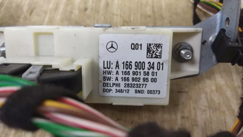 Блок регулировки угла наклона фар к Mercedes-Benz C-klasse 2013