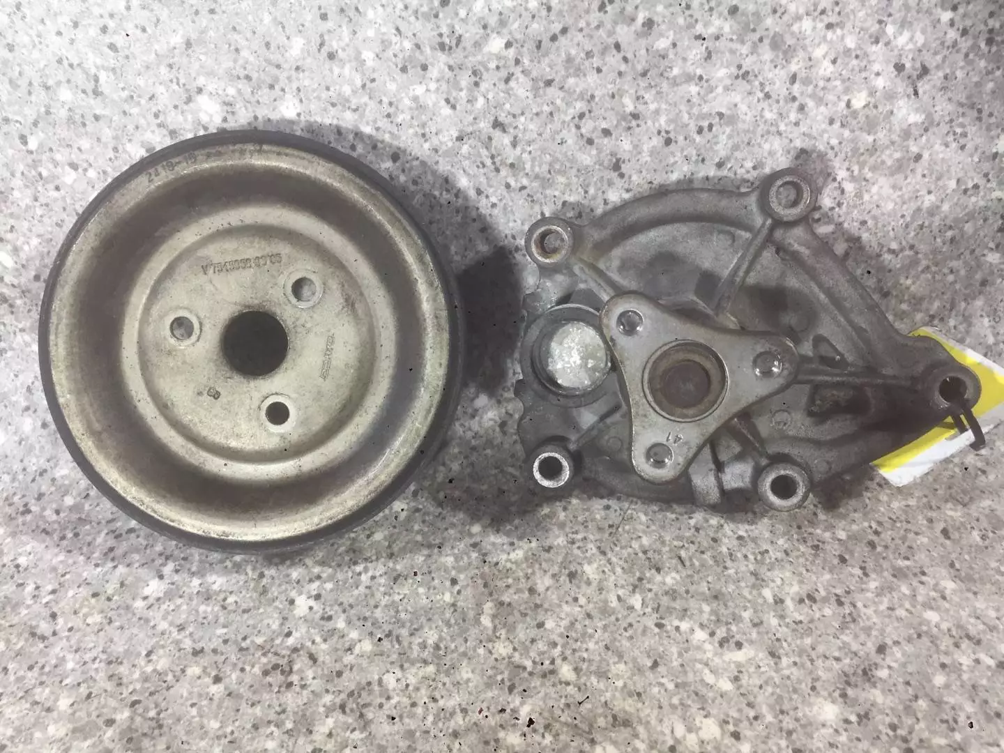 Помпа к Peugeot 308 2009